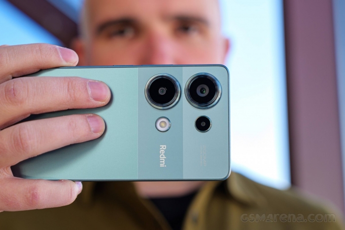 Redmi Note 13 Pro 4G vẫn là vua 4G giá rẻ, vượt trội hơn iPhone 16 giá từ 4 triệu trong tháng 9 redmi note 13 pro 4g 2