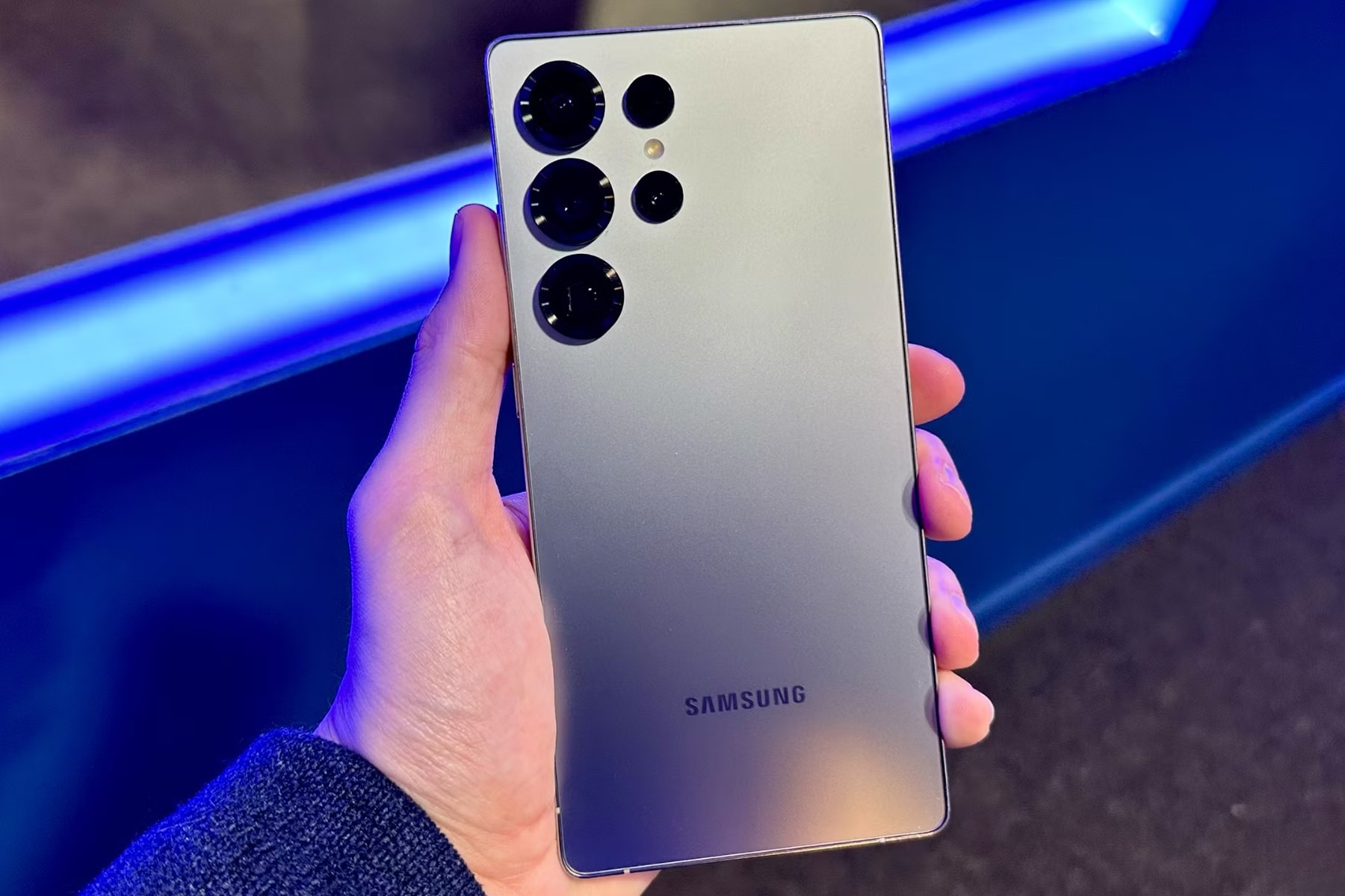 Flagship AI, camera 200MP, rẻ hơn iPhone 16 Pro Max đến 7 triệu samsung galaxy s25 ultra