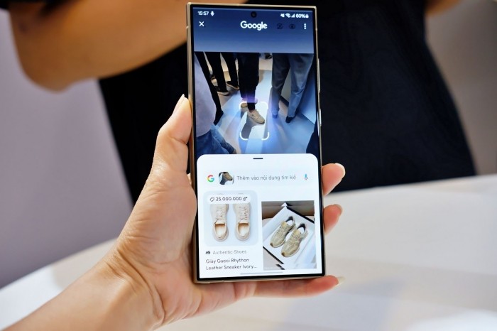 Rẻ hơn tới 13 triệu, camera, AI xịn ăn đứt iPhone 16 Pro Max tren-tay-galaxy-s24-ultra-6-1705554230.jpg