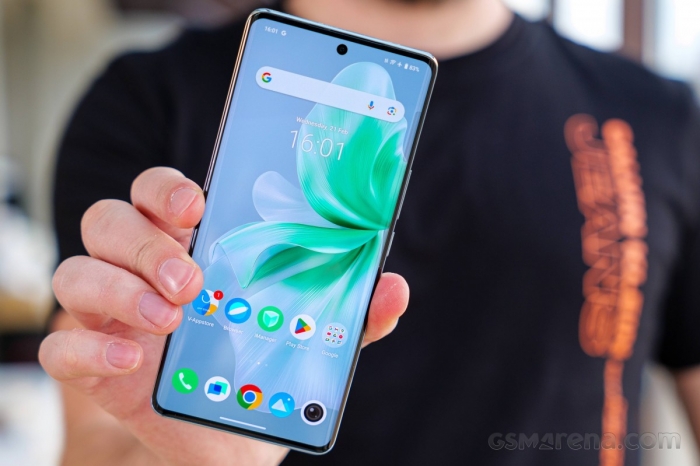 ‘Hoa hậu Android’ vivo V30 giá chỉ bằng 2/3 Galaxy S25 nhưng màn hình còn mượt hơn iPhone 16 vivo v30 16