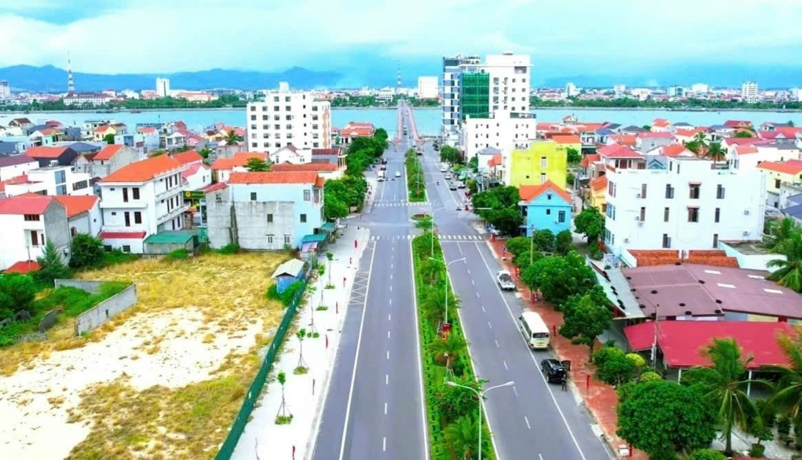 Du lịch Quảng Trị từng bước khẳng định vị thế là ngành kinh tế mũi nhọn 4-1759468222.jpg