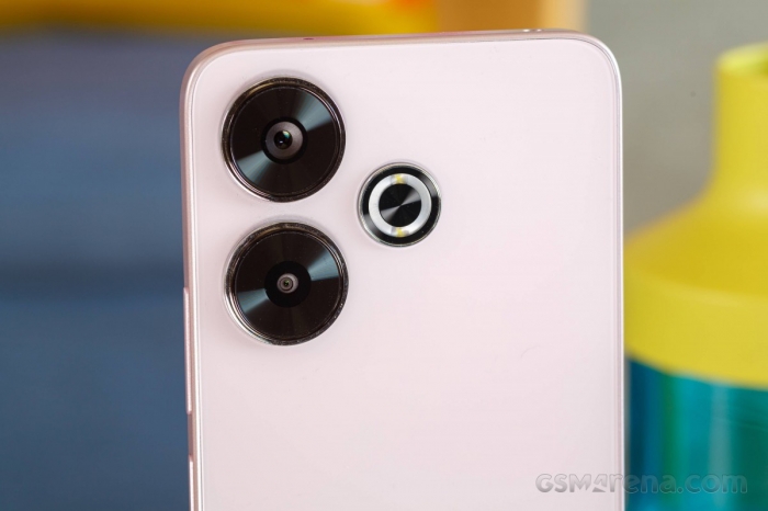 Redmi 13 giá dưới 3 triệu, ngoại hình đẹp như iPhone 16 Pro Max, thống trị phân khúc giá rẻ Redmi 13 12