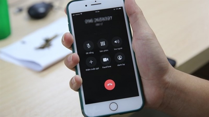 iPhone 15 Pro Max và iPhone 16 Plus hạ giá, 4 số điện thoại lừa đảo call 1