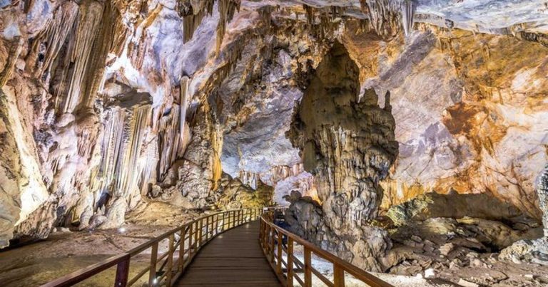 Hai điểm đến tại Quảng Trị được vinh danh nằm trong Top 15 điểm đến hấp dẫn nhất Việt Nam