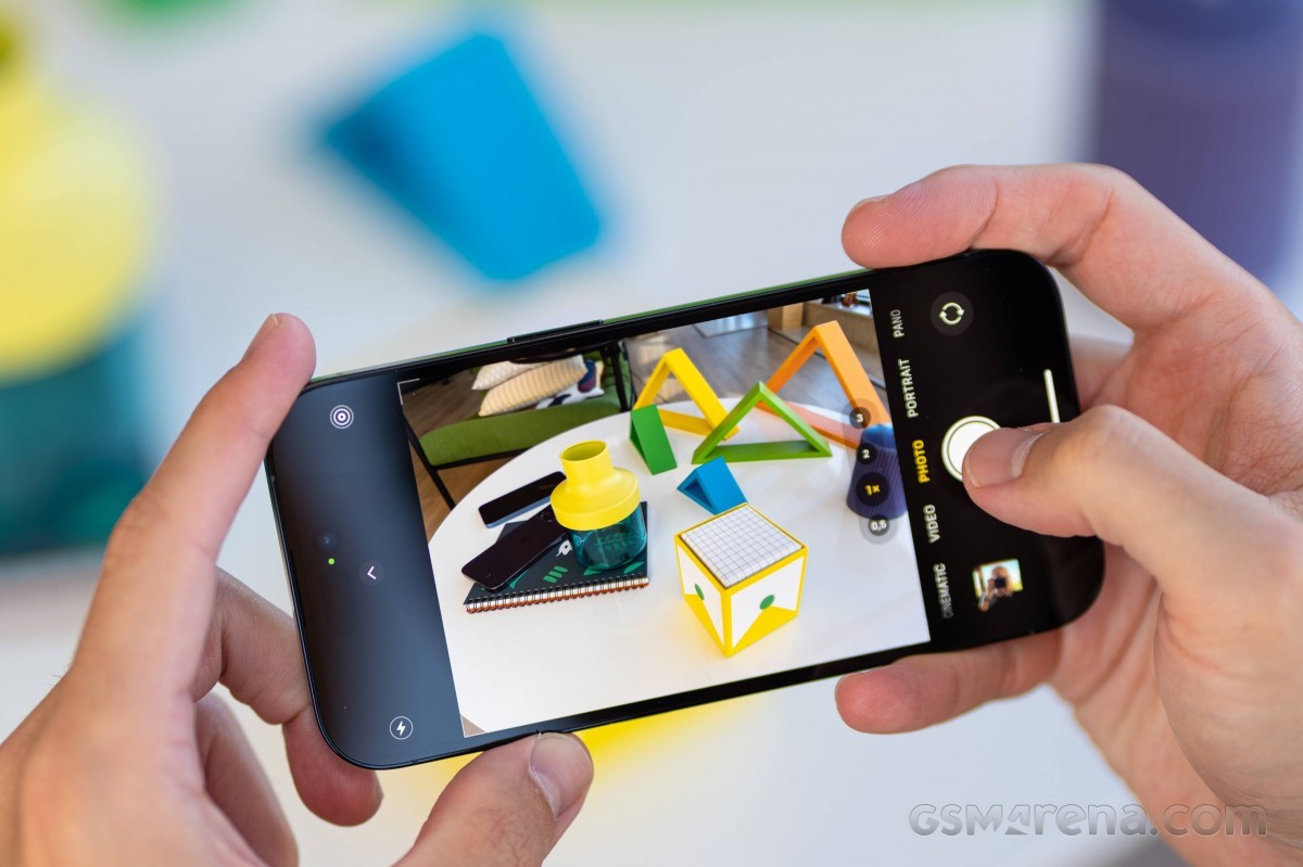 Bạn nên mua chiếc iPhone này thay vì iPhone 14 hay iPhone 16 và iPhone 17 và đây là những lý do iphone-15-1696752854.jpg