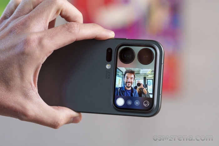 Bảng giá iPhone 16 Pro Max, iQOO 15 ra mắt, trên tay Xiaomi 17 Pro Max xiaomi 3