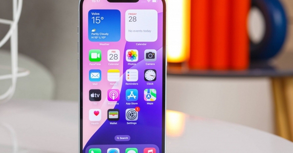 iPhone 16, iPhone 16 Pro Max bất ngờ giảm sốc, rớt giá chưa từng có