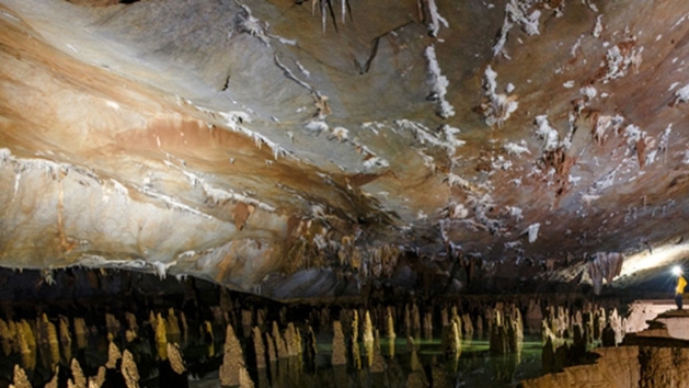 Khai thác thử nghiệm nhiều tour du lịch hang động mới