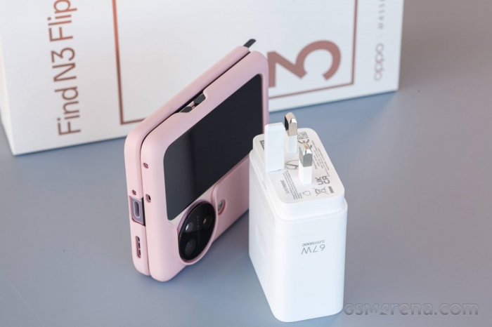 OPPO Find N3 Flip 14
