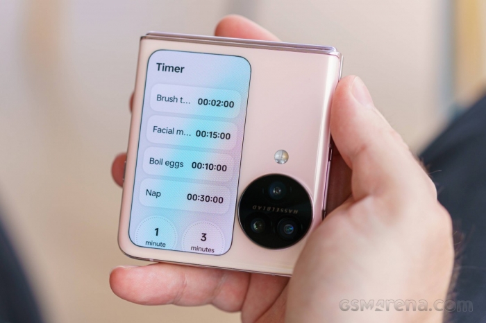 OPPO Find N3 Flip 18