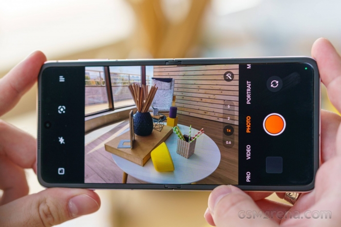 OPPO Find N3 Flip 21