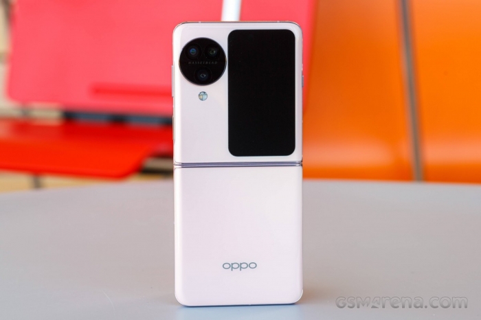 OPPO Find N3 Flip 6