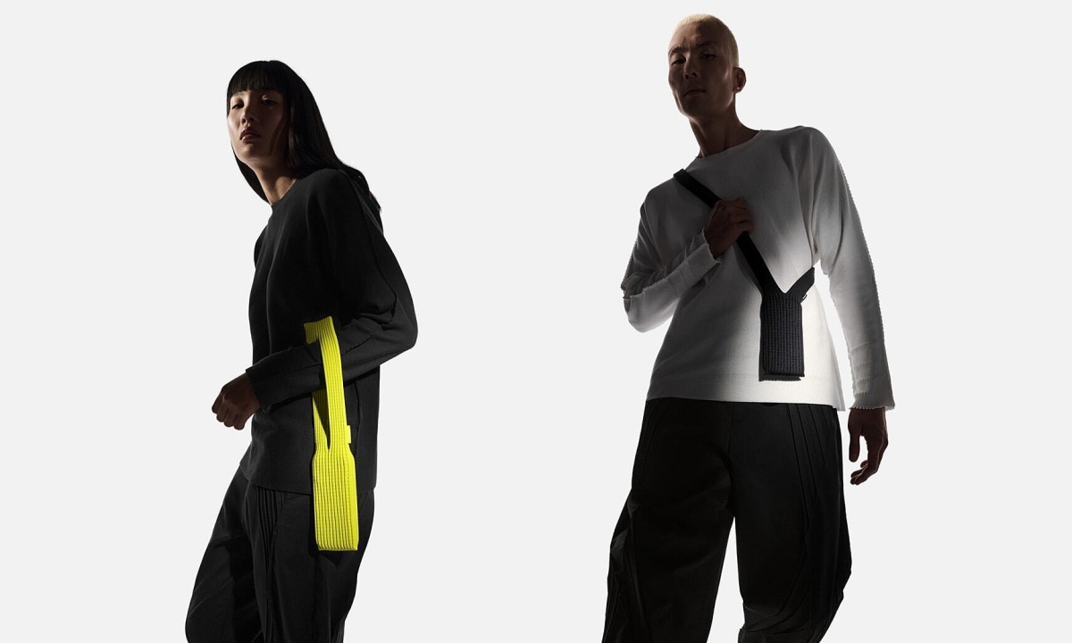 apple iphone pocket and issey 3120 8573 1762908835