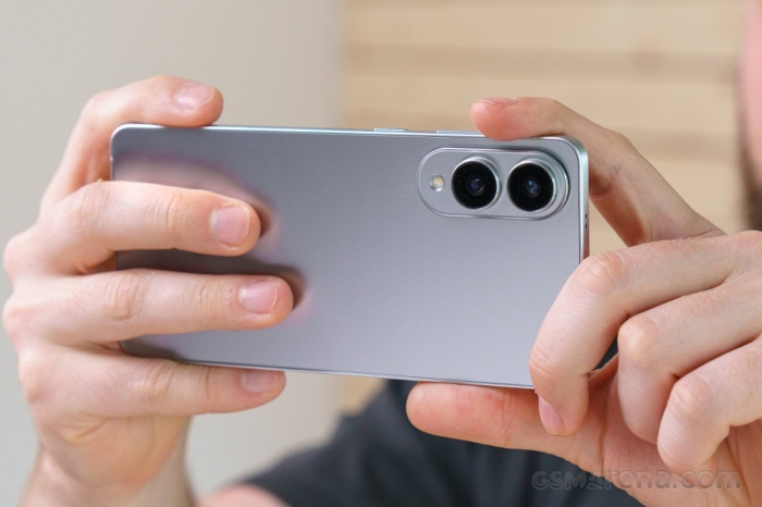 Bảng giá iPhone 16, Galaxy S25, Xiaomi 15 tháng 11, Redmi Turbo 5 rò rỉ