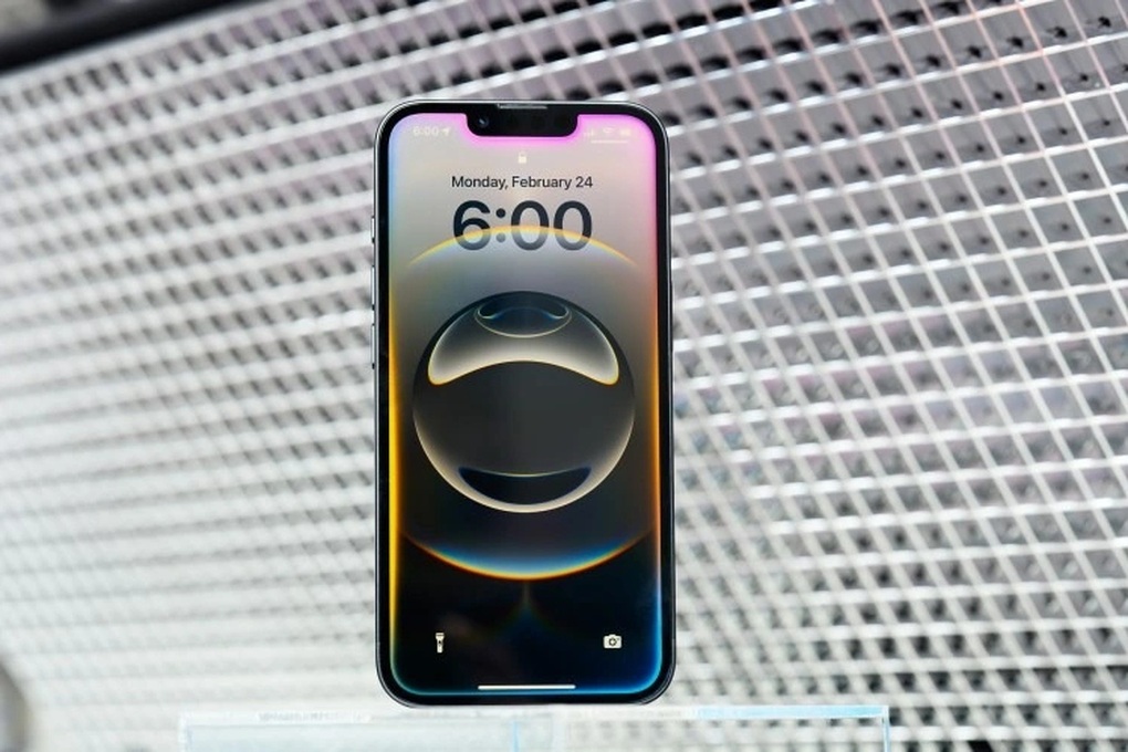 Giá iPhone 16e giảm sâu, rẻ hơn iPhone 14 - 2 Giá iPhone 16e giảm sâu, rẻ hơn iPhone 14 - 2