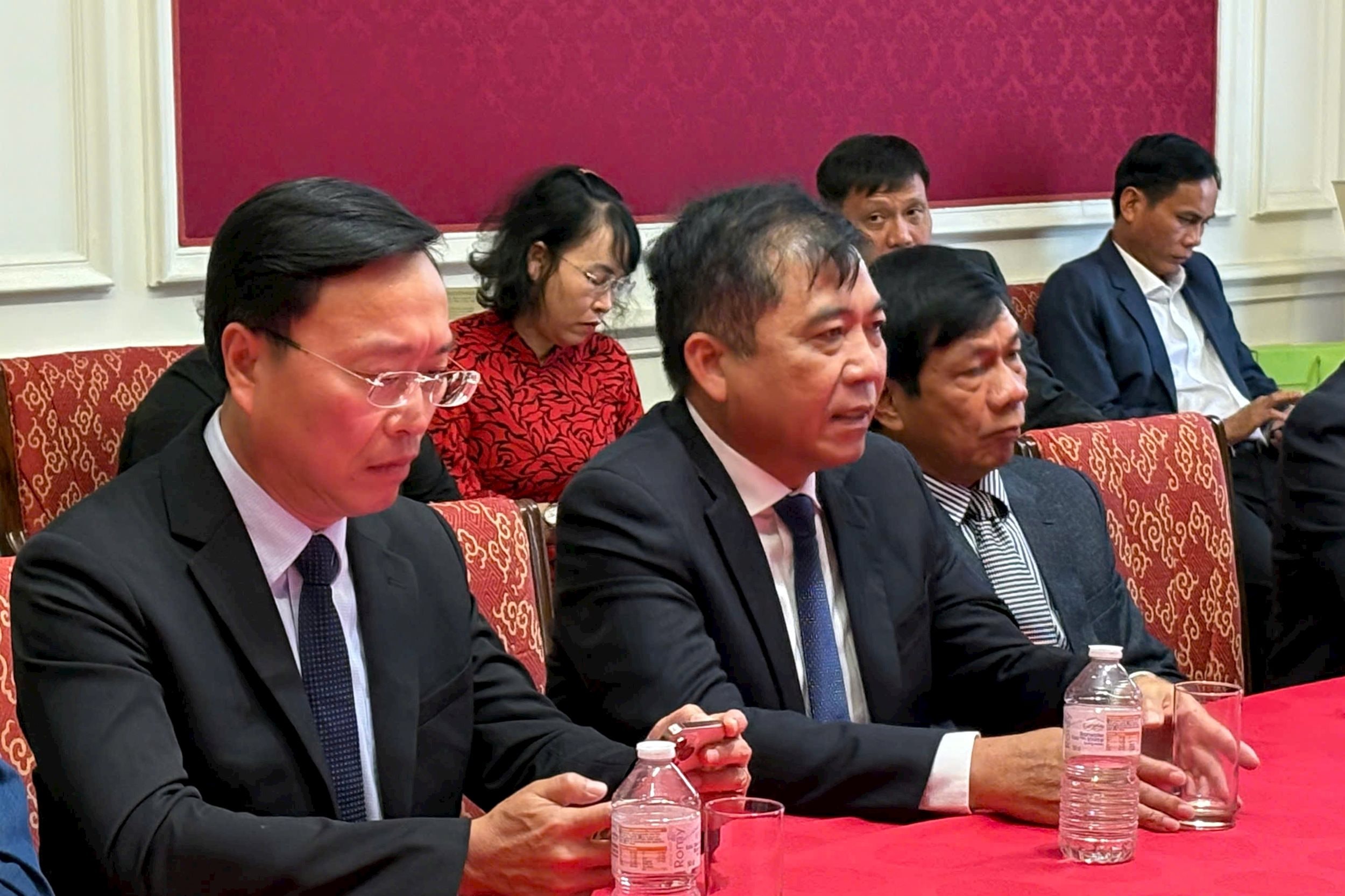 Quảng Bình xúc tiến đầu tư và quảng bá du lịch tại Bỉ z6681143799345_dfae51d73c9617ef35c4bd4e71d8990e.jpg