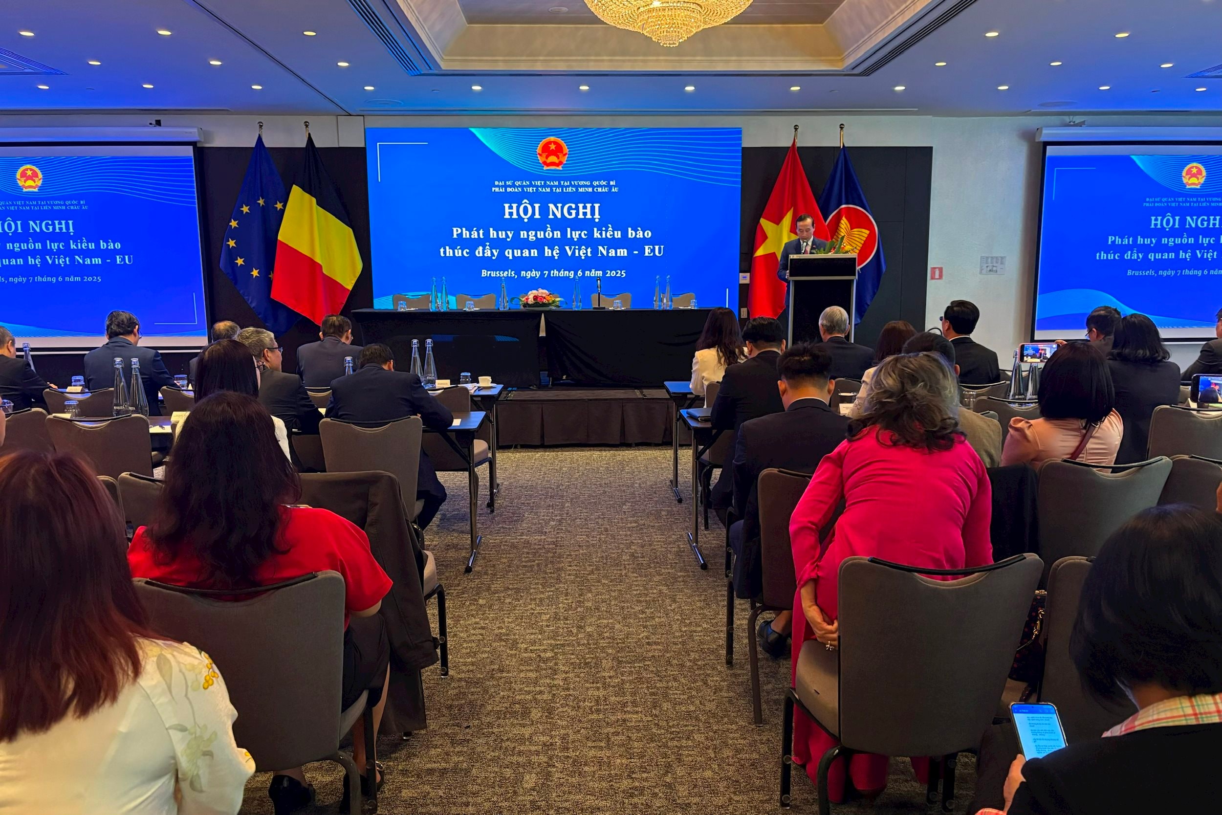 Quảng Bình ký kết ghi nhớ hợp tác phát triển du lịch với đối tác tại châu Âu z6684282962095_7448bc6226f55111a8b8bb2a67c03afd.jpg