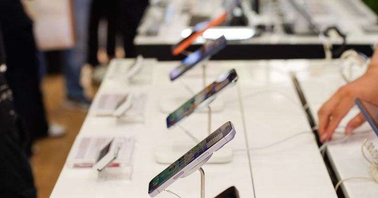 10 mẫu smartphone bán chạy nhất quý 3 năm 2025