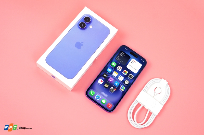 Chiếc flagship nào mang đến trải nghiệm tốt hơn trong năm 2025? so sánh OPPO Find X8 và iPhone 16 5b.jpg