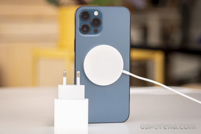 iPhone 12 Pro Max 13