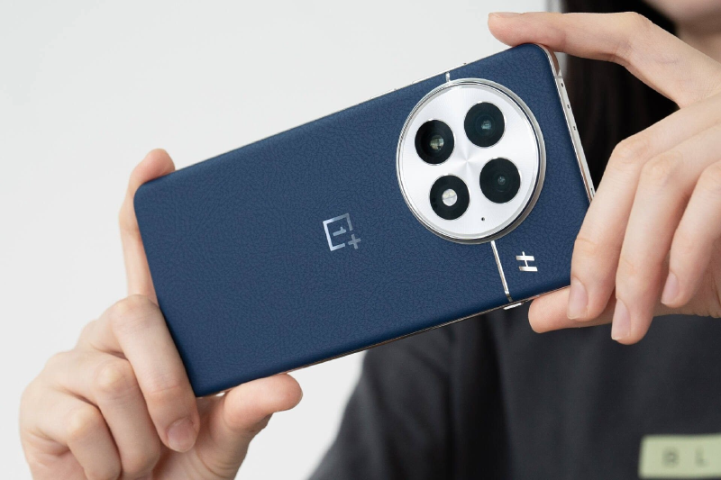 So sánh OnePlus 13 và iPhone 16 Pro Max - hình 3