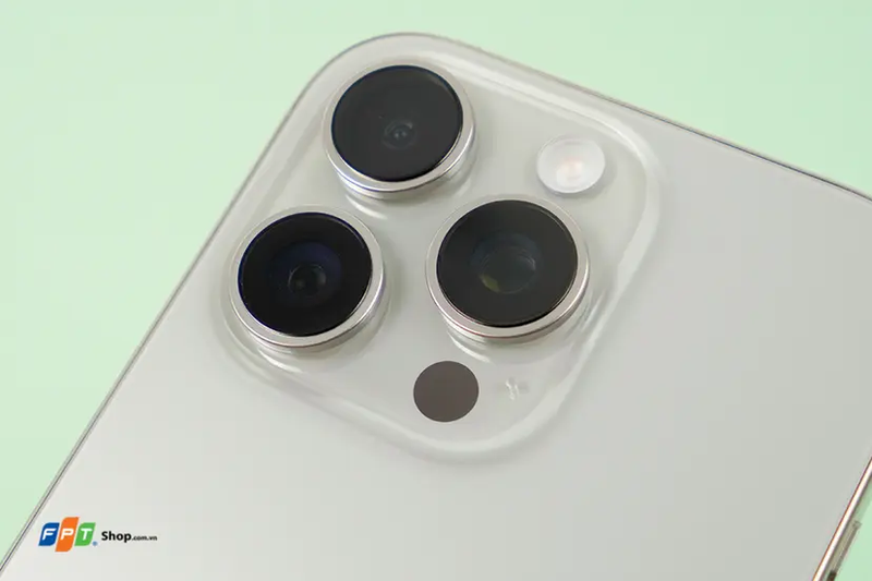 So sánh OPPO Find X8s Plus và iPhone 16 Pro - hình 8