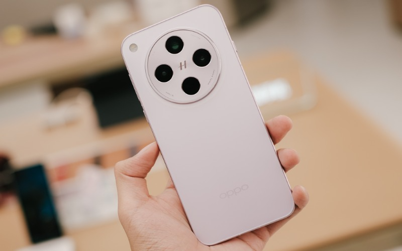 So sánh OPPO Find X8s Plus và iPhone 16 Pro - hình 9