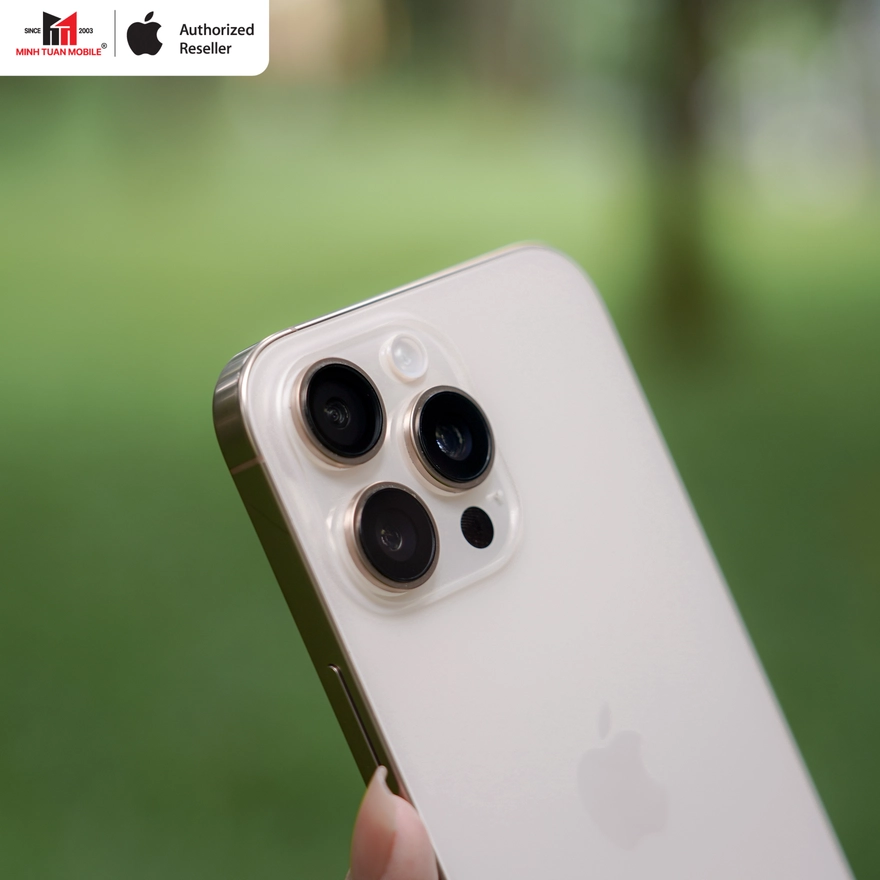 Mở bát đầu năm: Chọn iPhone 16 Pro Max giá cực hời